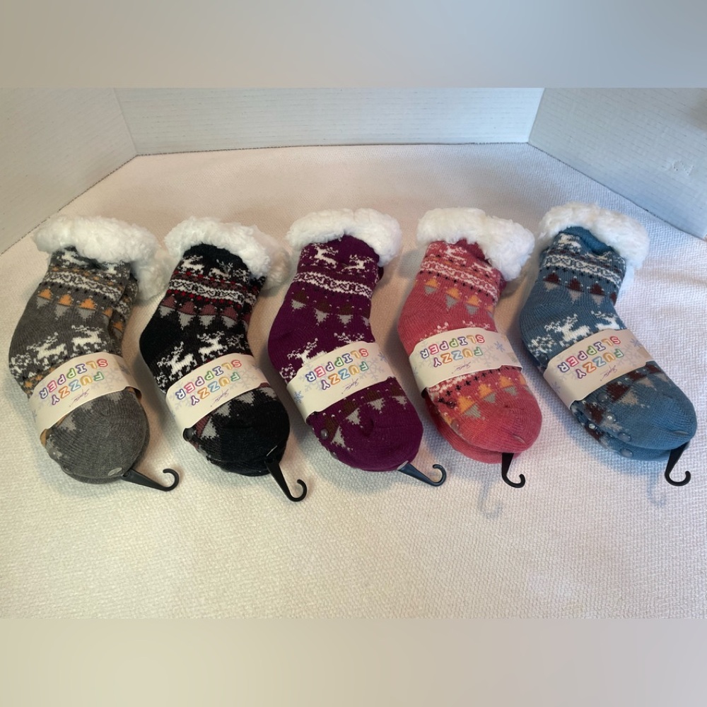 Little Kids Fuzzy Slipper. Blue Pair. NWT. One Size Fits Most.